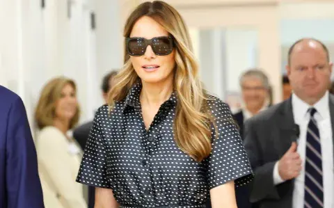 El vestido camisero de Melania Trump inspirado en Lady Di y Kate Middleton