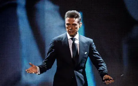 Esperando al Rey Sol: ¡Luis Miguel cerraría su gira en Buenos Aires!