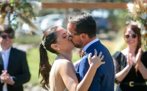 Flor y Tomás, en su casamiento.