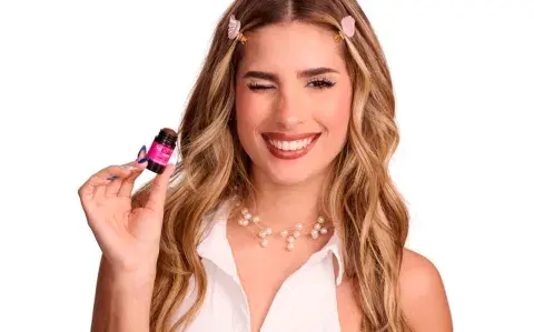 ¿Cómo es SoCute, el make up multistick de Julieta Poggio?