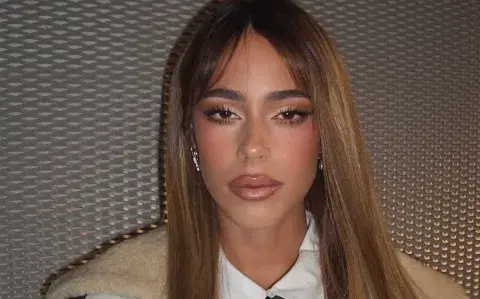 El look Old school glam que eligió Tini Stoessel y que marcó tendencia en España