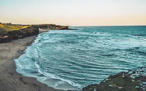 Ni Mar del Plata ni Villa Gesell: esta es la playa de moda de la Costa Atlántica