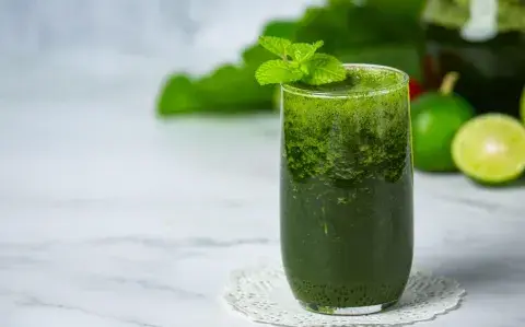 Jugo verde: una receta bien refrescante y saludable para el verano