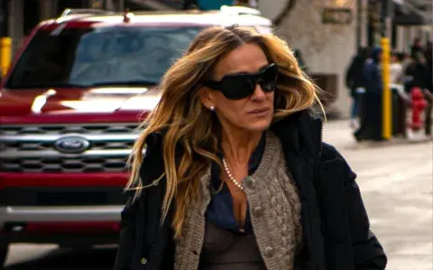 Otra cátedra de estilo de Sarah Jessica Parker, ahora en el Festival de Sundance