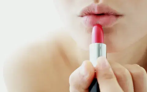 Labios rom-com: ¿cómo lograr este estilo de makeup que es viral?