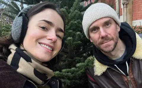 Lily Collins y su marido respondieron a las críticas por la decisión de tener una hija por vientre subrogado