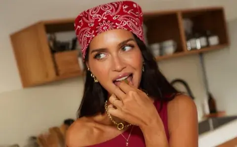 Zaira Nara lleva las tres tendencias del verano en un solo look