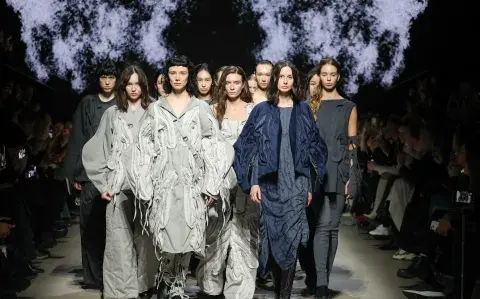 En 150 fotos: los mejores looks que se vieron en las pasarelas de Moscú 