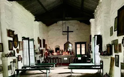 Escapada religiosa: una capilla de adobe muy cerca de CABA