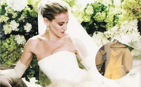 Encuentran en una tienda de segunda mano al icónico vestido de novia de Carrie en Sex and the City