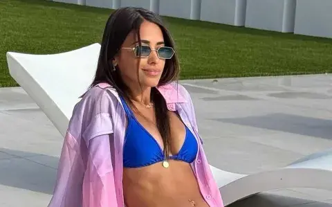 Antonela Roccuzzo disfrutó de una tarde de pileta con Leo Messi y sus hijos