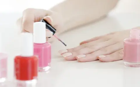 5 colores de uñas que serán tendencia este otoño y podés hacerte en tu casa