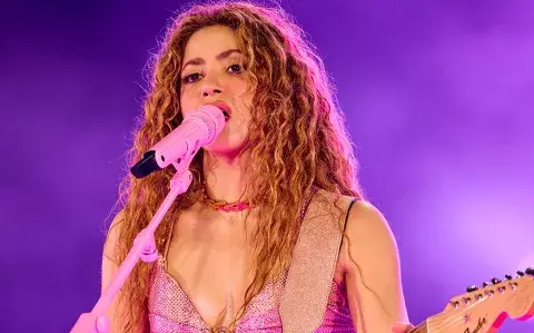 Shakira llegó a la Argentina después de cancelar sus shows en Chile