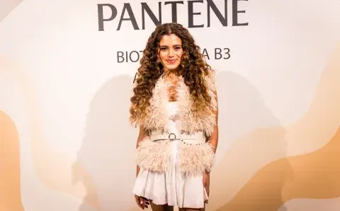 El nuevo lanzamiento de Pantene con Mora Bianchi como embajadora