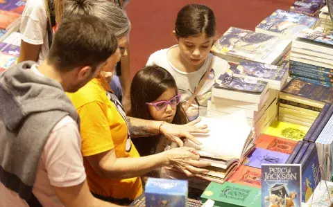 “Acá estoy”, el libro imperdible para hablar del duelo con los chicos “Acá estoy”, el libro imperdible para hablar del duelo con los chicos