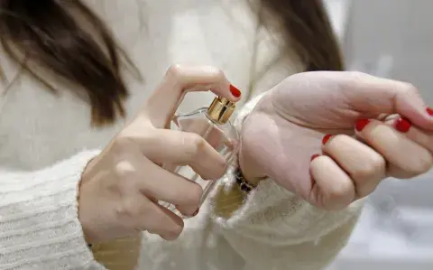 Los 3 secretos para que las fragancias duren todo el día Los 3 secretos para que las fragancias duren todo el día