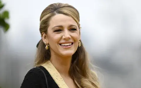 El look ultra tendencia de Blake Lively que vas a querer usar este otoño