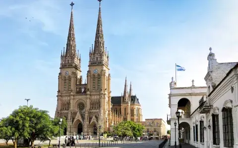 Escapada a Luján, un destino cerca de Capital donde la fe se mezcla con los museos Escapada a Luján, un destino cerca de Capital donde la fe se mezcla con los museos