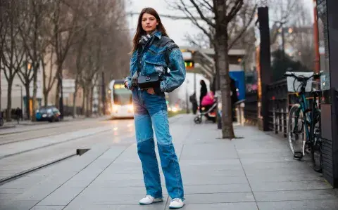 Jean + jean: así es la tendencia que se viene para la nueva temporada Jean + jean: así es la tendencia que se viene para la nueva temporada