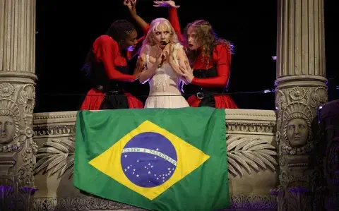 Lady Gaga reunión más de 2 millones de personas en su concierto en Río de Janeiro