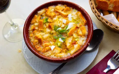 Receta de locro argentino: un bodegón porteño comparte el paso a paso