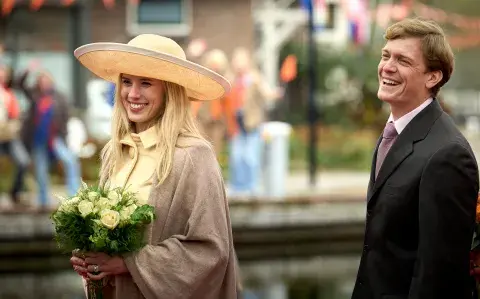 Las primeras imágenes de las hijas de Máxima en la serie de Max Las primeras imágenes de las hijas de Máxima en la serie de Max