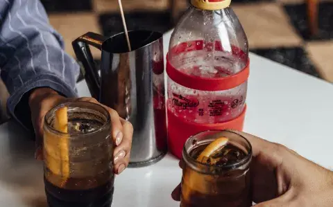 Vermucita: 8 lugares ideales para una cita a la hora del vermut Vermucita: 8 lugares ideales para una cita a la hora del vermut