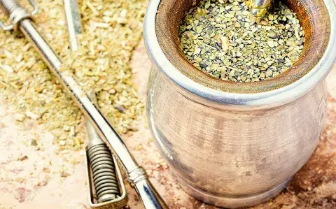 El yuyo que hay que ponerle al mate para dormir mejor El yuyo que hay que ponerle al mate para dormir mejor