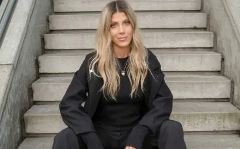 Así es el vestidor de Cande Ruggeri: iluminación especial y espejo inteligente Así es el vestidor de Cande Ruggeri: iluminación especial y espejo inteligente