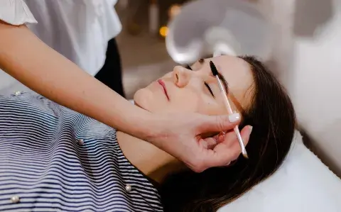 Qué es el microblading y por qué muchas eligen esta técnica para definir sus cejas Qué es el microblading y por qué muchas eligen esta técnica para definir sus cejas