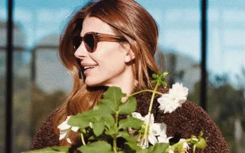 El abrigo de Juliana Awada que es tendencia: XL, mocha mousse y súper abrigado El abrigo de Juliana Awada que es tendencia: XL, mocha mousse y súper abrigado