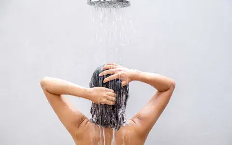 Qué es el triple lavado de pelo y por qué deberías empezar a hacerlo Qué es el triple lavado de pelo y por qué deberías empezar a hacerlo