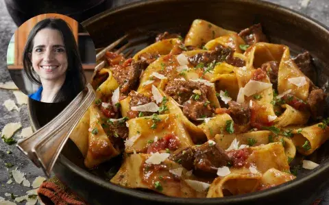 Receta de Paulina Cocina: el guiso de fideos con carne más rico y fácil de hacer Receta de Paulina Cocina: el guiso de fideos con carne más rico y fácil de hacer