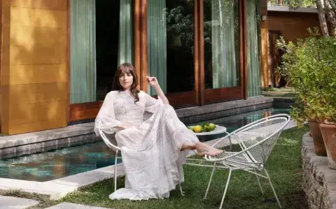 Así es el jardín de la casa de Dakota Johnson en Los Ángeles