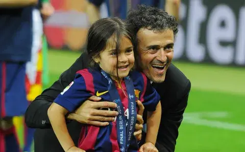La conmovedora historia de Xana, la hija fallecida del entrenador Luis Enrique La conmovedora historia de Xana, la hija fallecida del entrenador Luis Enrique