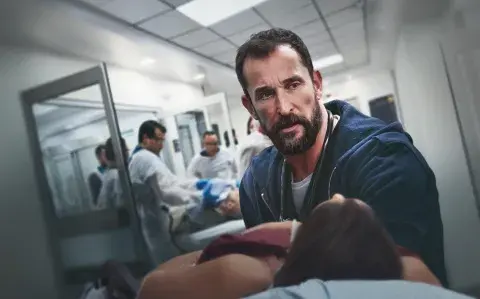 Se viene la temporada 2 de The Pitt: todo sobre esta imperdible serie médica de Max