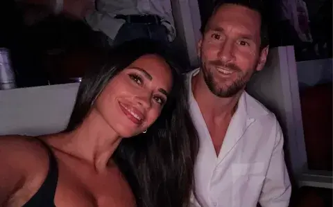 Messi y Antonela se robaron las miradas en la Kiss Cam del show de Coldplay