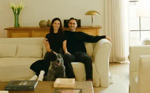Así es la casa minimalista de Adriene Mishler, la yogui más famosa de internet Así es la casa minimalista de Adriene Mishler, la yogui más famosa de internet