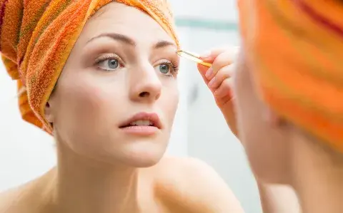 Las cejas tupidas son tendencia en 2025: ¿cuál es la forma que favorece a cada tipo de rostro? Las cejas tupidas son tendencia en 2025: ¿cuál es la forma que favorece a cada tipo de rostro?