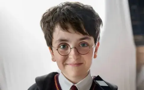 Más adorable, imposible: así luce el nuevo Harry Potter en la serie de HBO Max