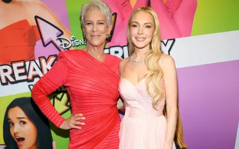 Jamie Lee Curtis y Lindsay Lohan roban miradas en la premiere de "Otro viernes de locos"