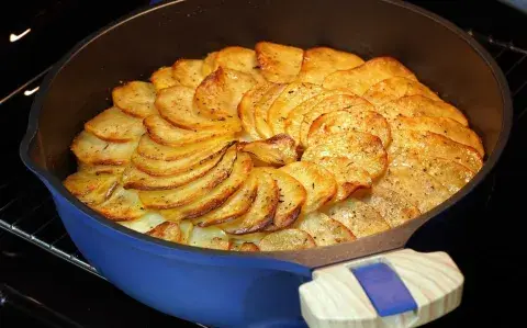 Fácil, rápida y rica: la receta de milhojas de papa ideal para el invierno Fácil, rápida y rica: la receta de milhojas de papa ideal para el invierno