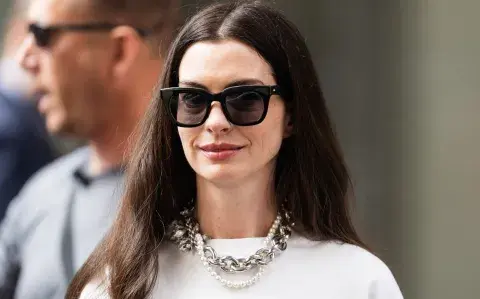 Vuelve Andy Sachs: todos los looks de Anne Hathaway en El diablo viste a la moda 2 Vuelve Andy Sachs: todos los looks de Anne Hathaway en El diablo viste a la moda 2
