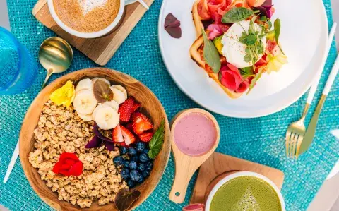 Qué comer antes de trabajar para tener energía sostenida, según una experta