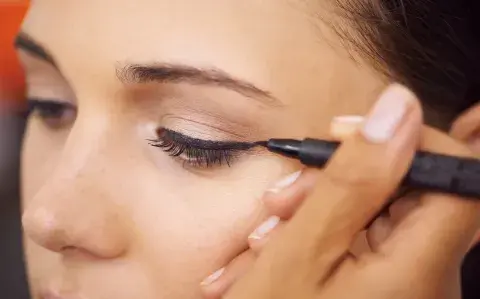 El delineado perfecto para tu tipo de ojos, según una experta en makeup El delineado perfecto para tu tipo de ojos, según una experta en makeup