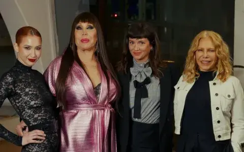 Moria Casán tendrá una serie sobre su vida en Netflix y estas 3 actrices la interpretarán Moria Casán tendrá una serie sobre su vida en Netflix y estas 3 actrices la interpretarán