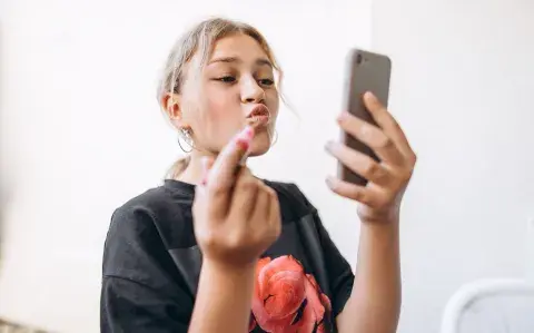 Sephora Kids: la moda viral que expone el culto a la belleza en la niñez Sephora Kids: la moda viral que expone el culto a la belleza en la niñez
