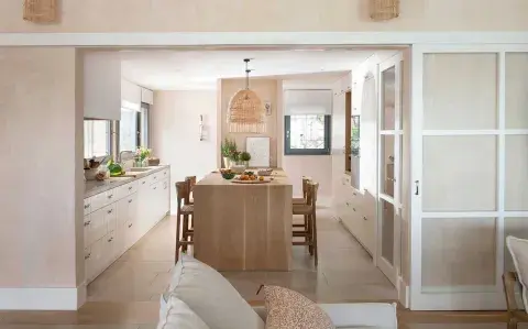 Cómo integrar la dependencia a la cocina: 6 ideas reales para sumarles estilo Cómo integrar la dependencia a la cocina: 6 ideas reales para sumarles estilo