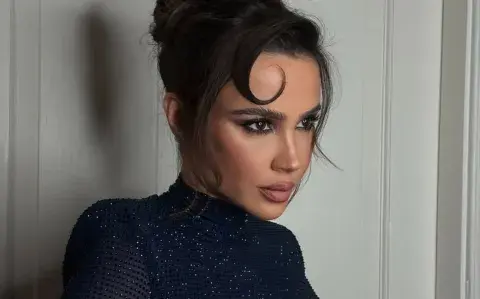 Celeste Cid brilló (literalmente) en la alfombra roja de su nueva película, Papá x Dos