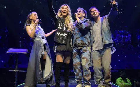 Cris Morena reapareció junto a Erreway y recordó a Romina Yan y a su nieta Mila